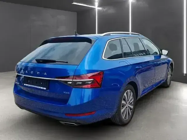 Gebraucht Skoda Superb 280 PS (205 kW) 2022 Blau Kombi