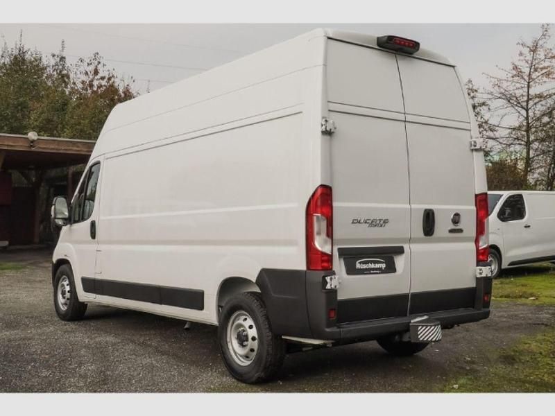 Gebraucht Fiat Ducato 140 PS (102 kW) 2024 Colore esterno (weiss (pastell)) Van