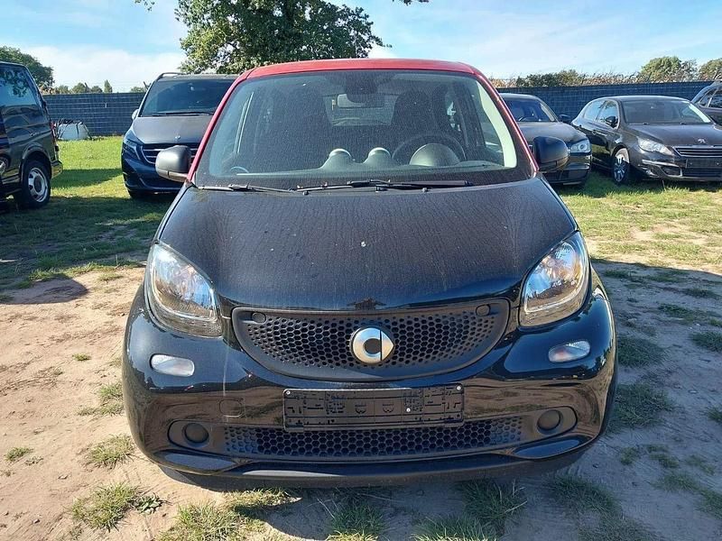 Gebraucht Smart ForFour Basis 71 PS (52 kW) 2019 Schwarz Kleinwagen