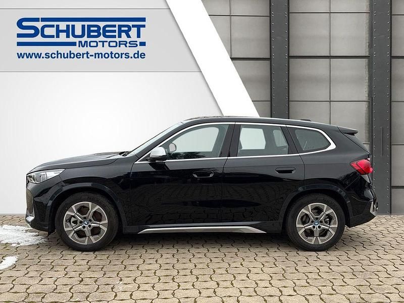 Gebraucht BMW iX1 xLine 230 kW (313 PS) 2023 Schwarz 2 SUV