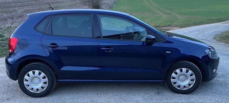 Gebraucht VW Polo Match 69 PS (50 kW) 2012 Blau Kleinwagen