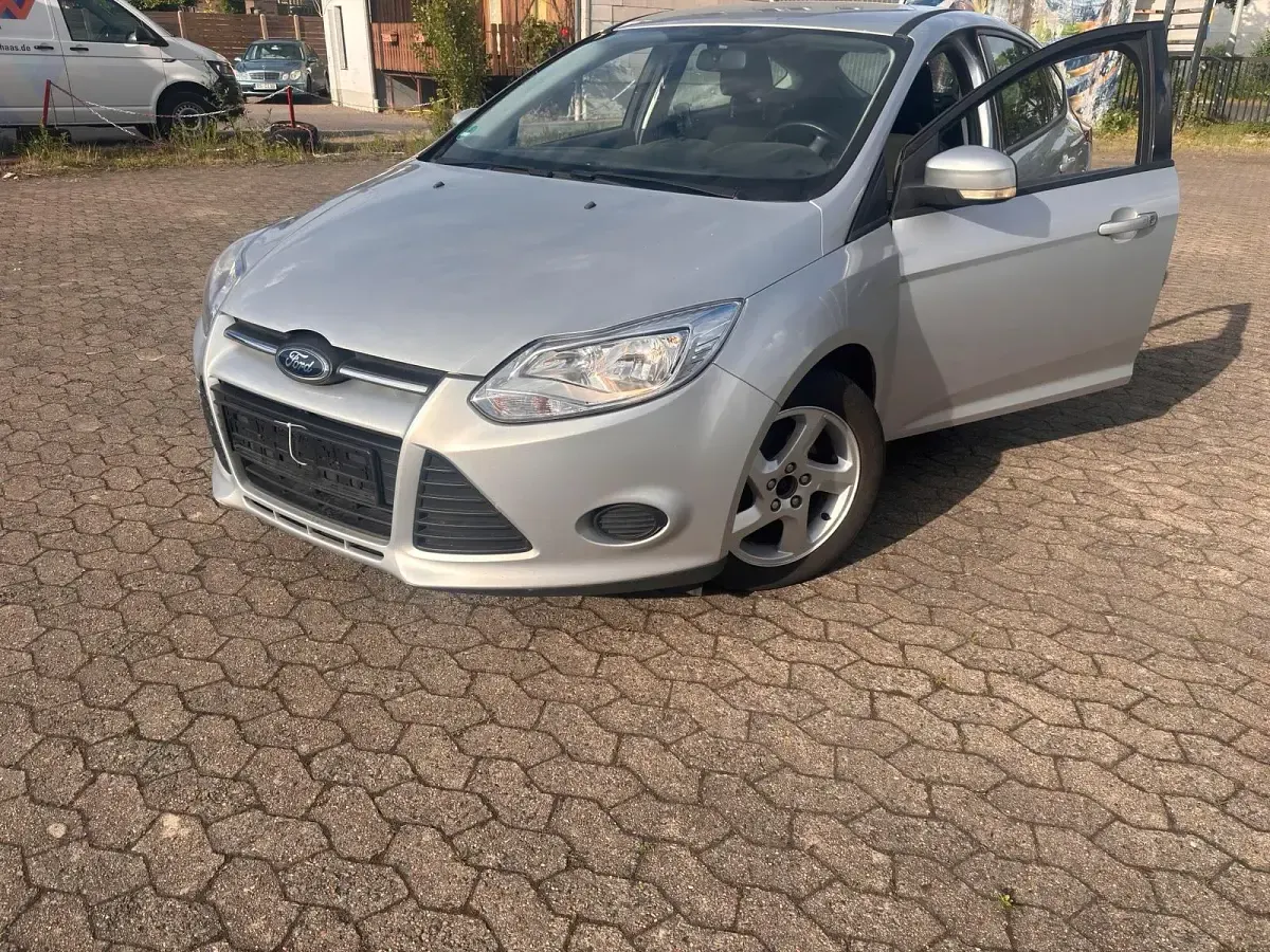 Gebraucht Ford Focus 115 PS (84 kW) 2013 Limousine
