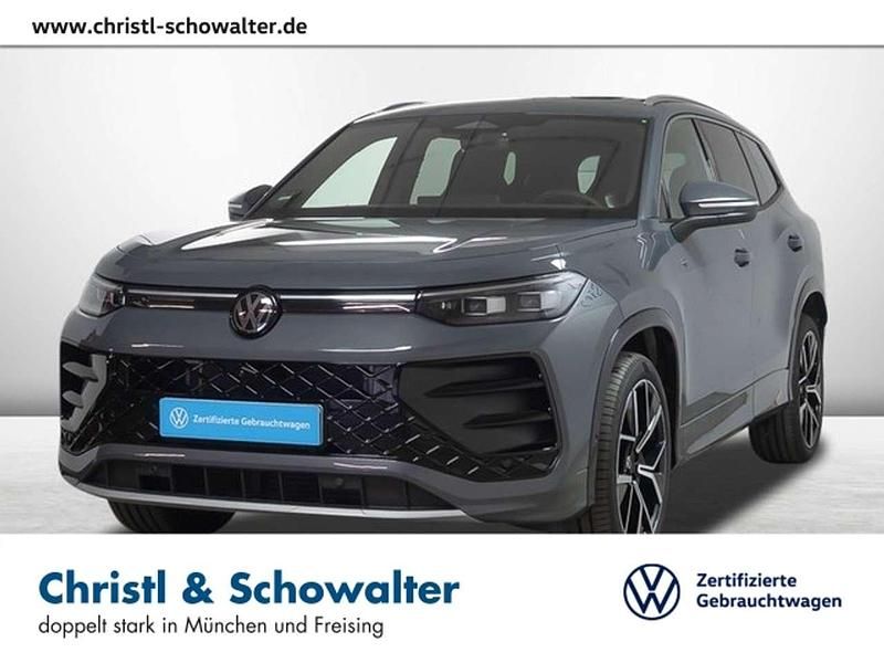 Delfingrau metallic Gebraucht 2025 VW Tayron R-line SUV | 64.904 € (Teuer) - Bild 1/4