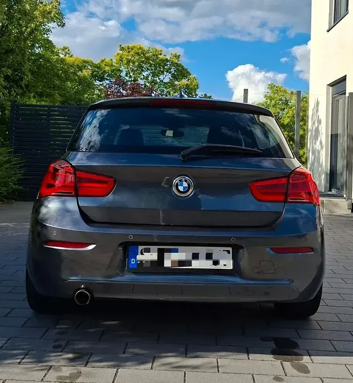 Gebraucht BMW 118 Advantage 136 PS (100 kW) 2016 Grau Kleinwagen
