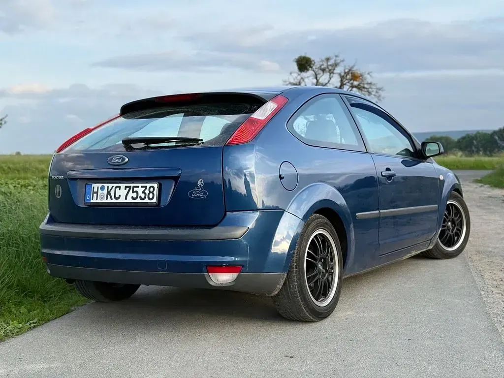 Gebraucht Ford Focus Style 101 PS (74 kW) 2007 Blau Limousine