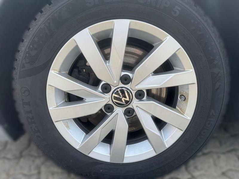 Gebraucht VW Passat Elegance 200 PS (147 kW) 2022 Mondsteingrau Kombi