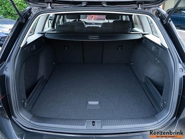 Gebraucht VW Passat Business 150 PS (110 kW) 2023 Grau Kombi