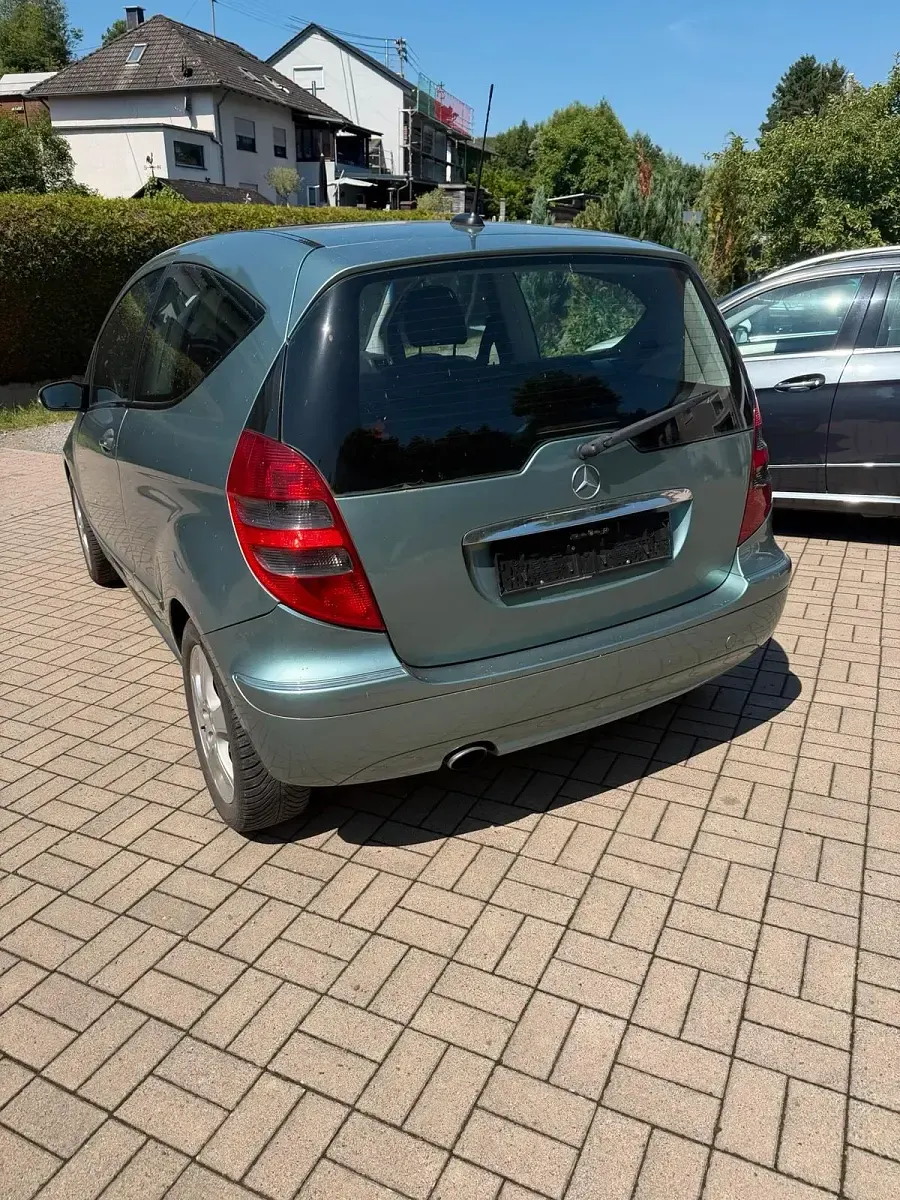 Gebraucht Mercedes A150 97 PS (71 kW) 2006 Blau Kleinwagen