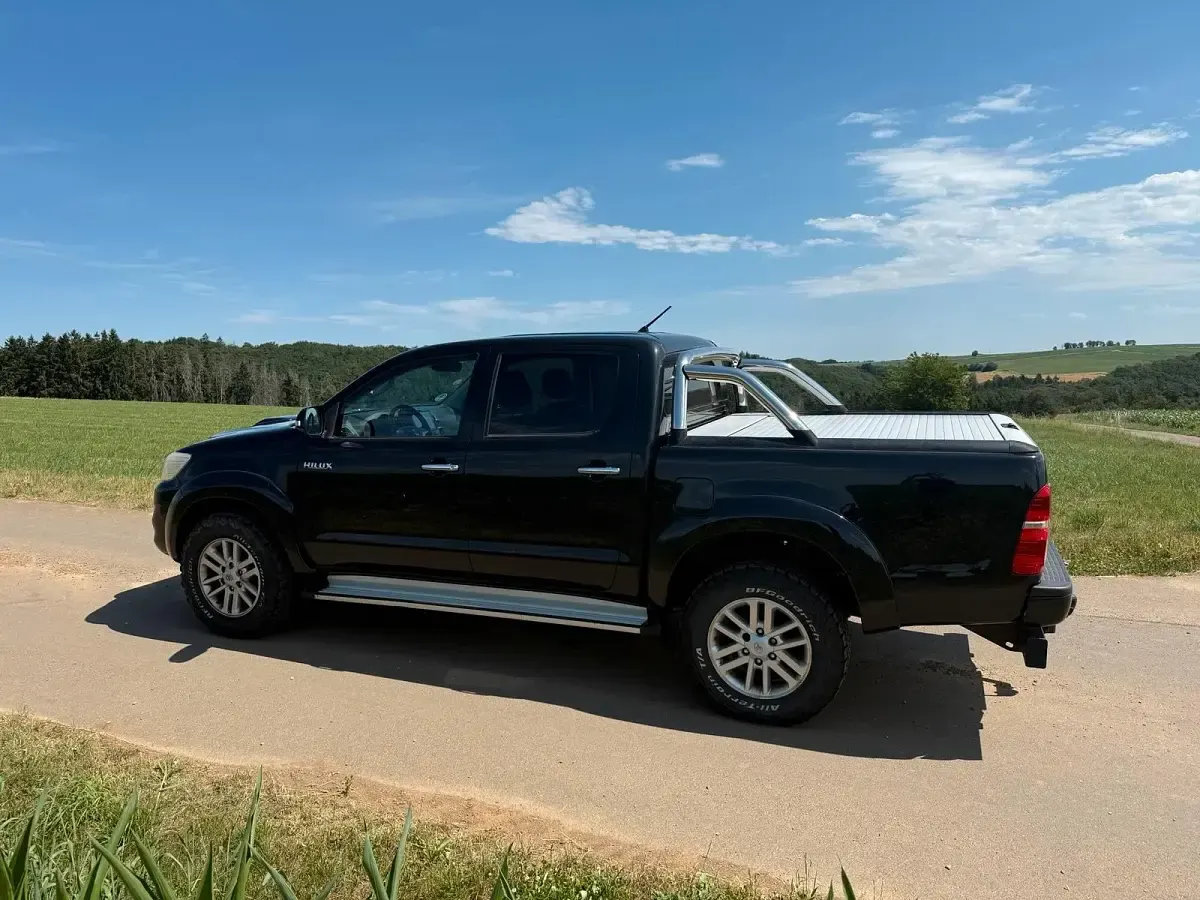 Gebraucht Toyota HiLux Executive 171 PS (125 kW) 2012 Schwarz Pickup