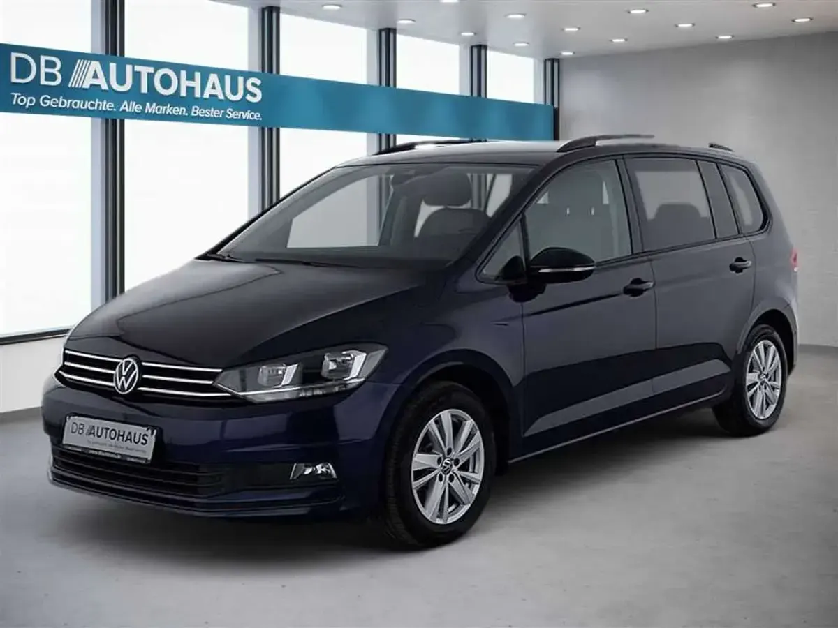 Gebraucht VW Touran Comfortline 150 PS (110 kW) 2023 Van / Kleinbus