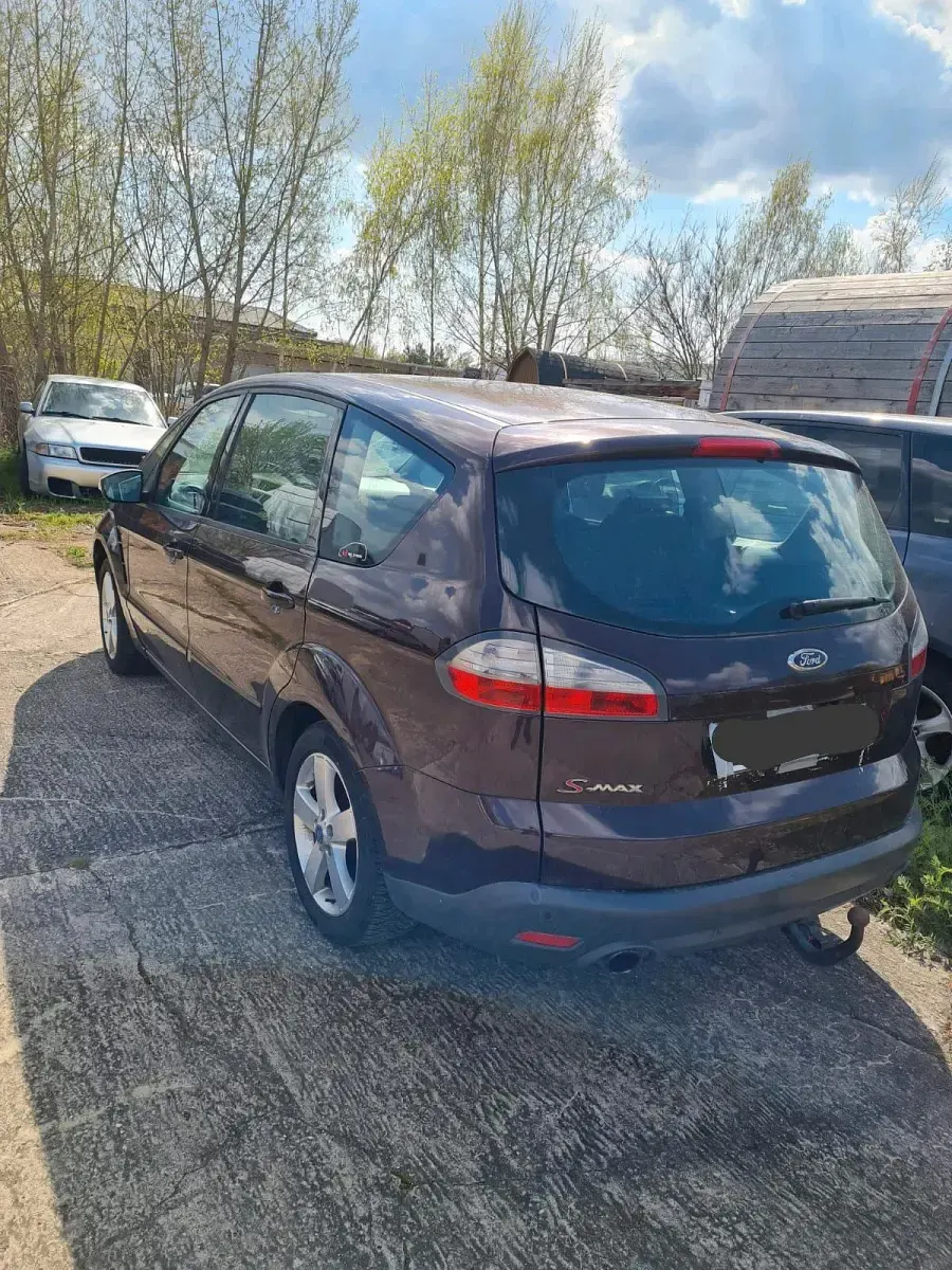 Second-hand Ford S-MAX S 175 CP (128 kW) 2010 Roșu Monovolum