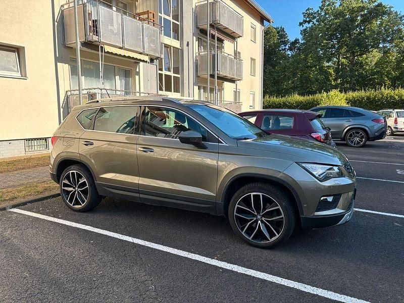 Grün Gebraucht 2017 Seat Ateca 4Drive SUV | 17.800 € (Fairer Preis) - Bild 1/4