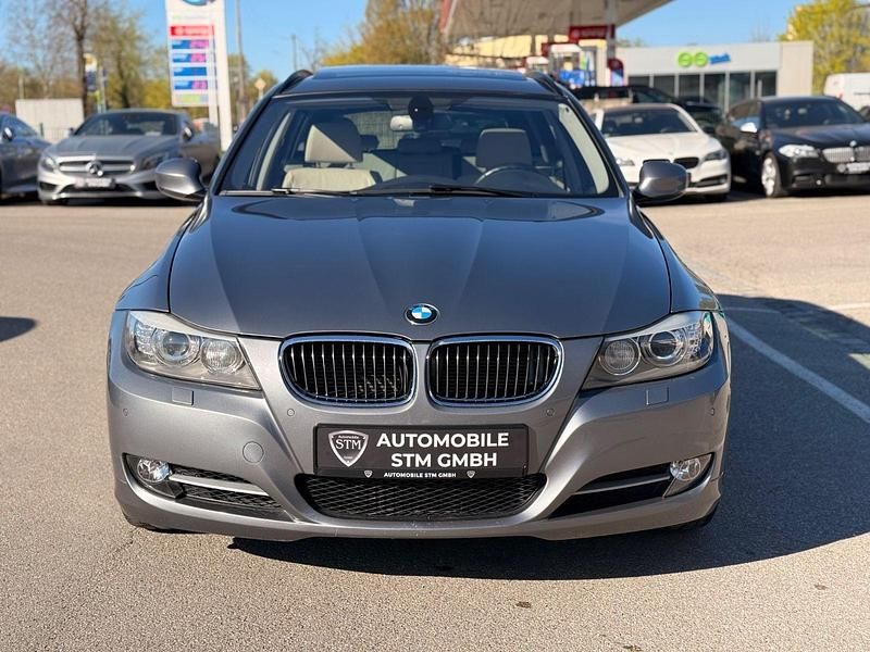 Gebraucht BMW 325 Lifestyle 218 PS (160 kW) 2012 Grau Kombi