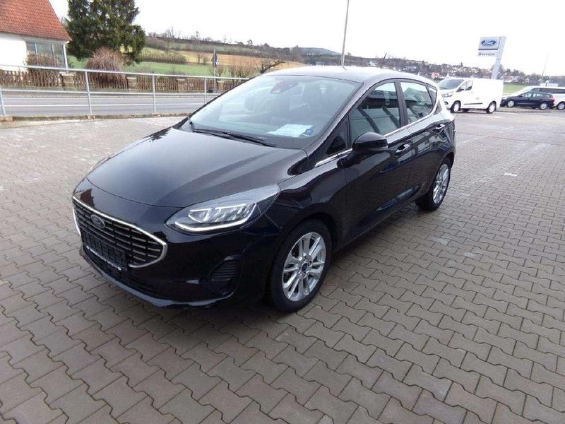 Obsidianschwarz metallic Gebraucht 2022 Ford Fiesta Titanium Kleinwagen | 19.400 € (Fairer Preis) - Bild 1/4