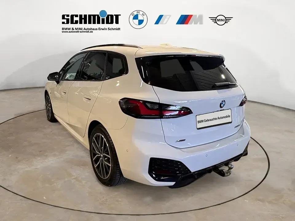Gebraucht BMW 223 Active Tourer M Sport 211 PS (155 kW) 2024 Alpinweiß Van / Kleinbus