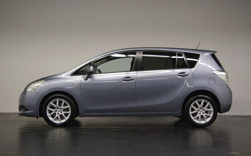 Gebraucht Toyota Verso Executive 150 PS (110 kW) 2010 Blau Van / Kleinbus