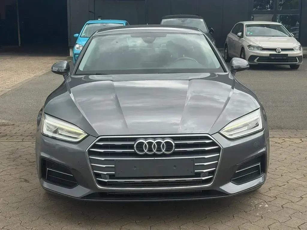 Gebraucht Audi A5 Sport 170 PS (125 kW) 2019 Grau Coupé