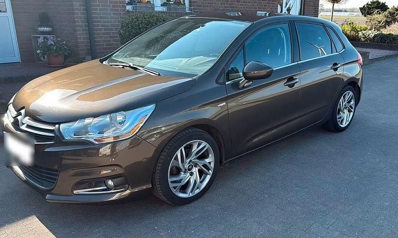 Gebraucht Citroën C4 120 PS (88 kW) 2012 Braun Limousine