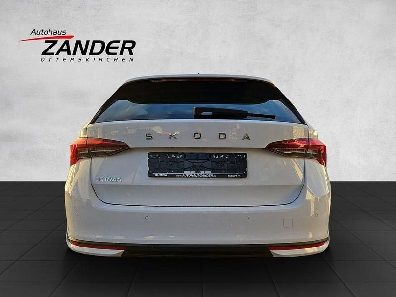 Gebraucht Skoda Octavia Selection 116 PS (85 kW) 2024 Candyweiß Kombi