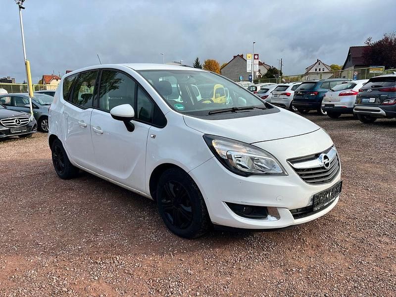 Weiß Gebraucht 2015 Opel Meriva Style Van / Kleinbus | 4.500 € (Superpreis) - Bild 1/4