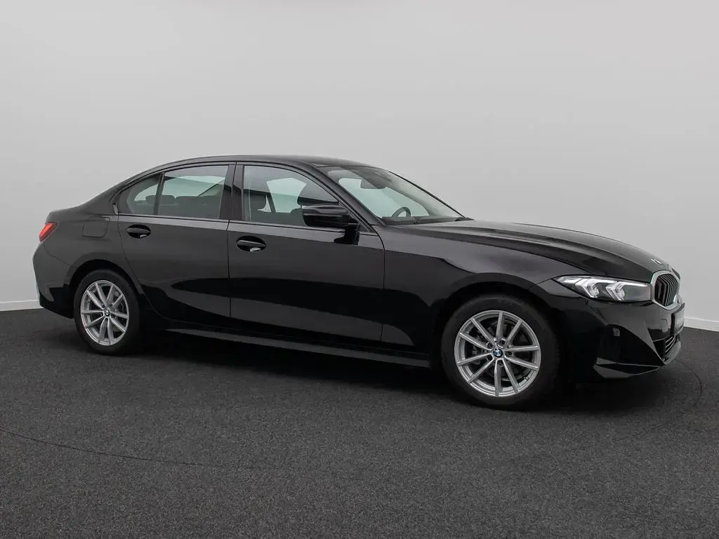 Gebraucht BMW 318 Sport Line 156 PS (114 kW) 2024 Schwarz ii  668 Limousine