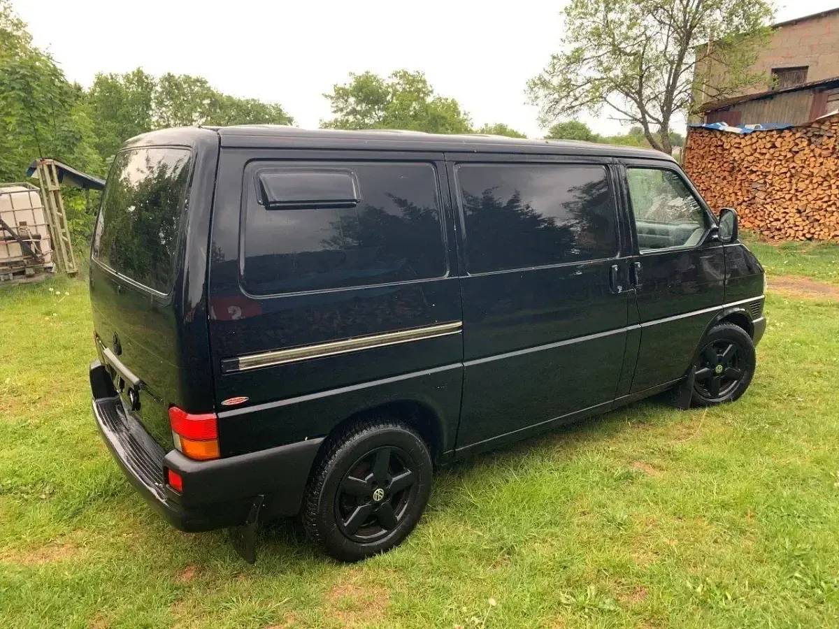 Gebraucht VW Transporter 88 PS (64 kW) 2002 Schwarz Van