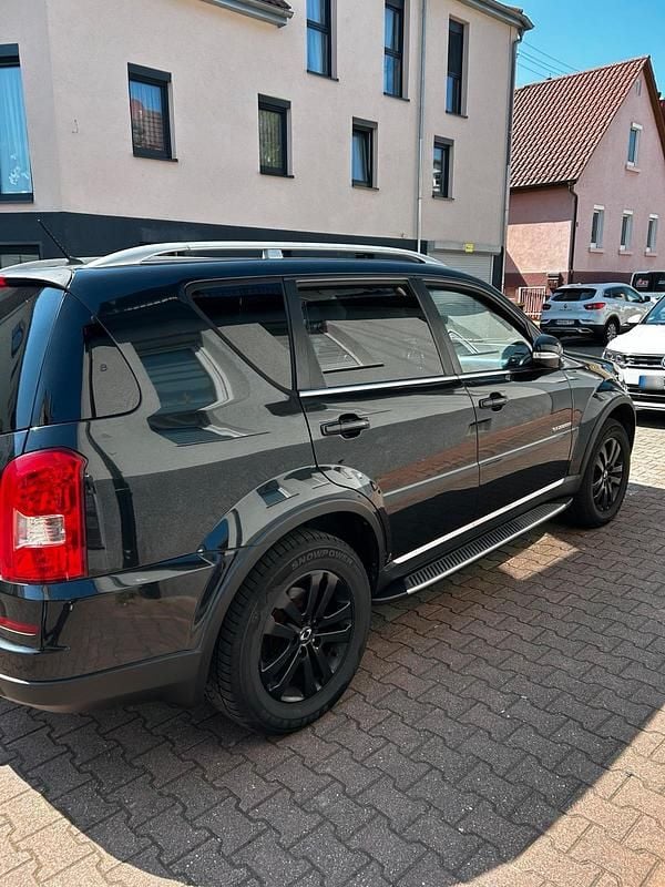 Gebraucht SsangYong Rexton 155 PS (114 kW) 2013 Schwarz SUV