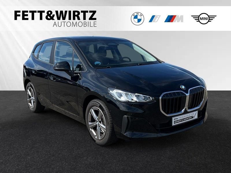 Schwarz Gebraucht 2023 BMW 216 Active Tourer Van / Kleinbus | 23.770 € (Guter Preis) - Bild 1/3
