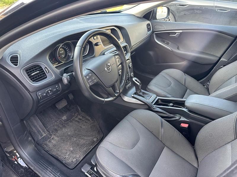 Gebraucht Volvo V40 CC 152 PS (111 kW) 2017 Schwarz Kombi