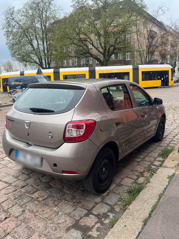 Gebraucht Dacia Sandero 75 PS (55 kW) 2013 Limousine