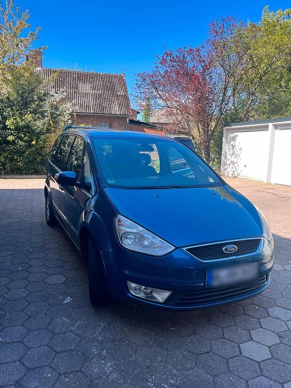 Second-hand Ford Galaxy 140 CP (102 kW) 2007 Albastru Monovolum
