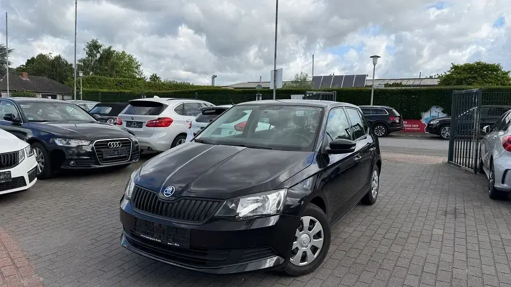 Gebraucht Skoda Fabia Active 60 PS (44 kW) 2015 Schwarz (schwarzmagic perleffekt) Kleinwagen