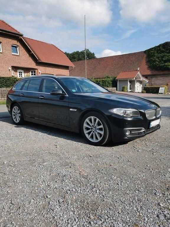 Schwarz Gebraucht 2014 BMW 530 Kombi | 13.700 € (Guter Preis) - Bild 1/4