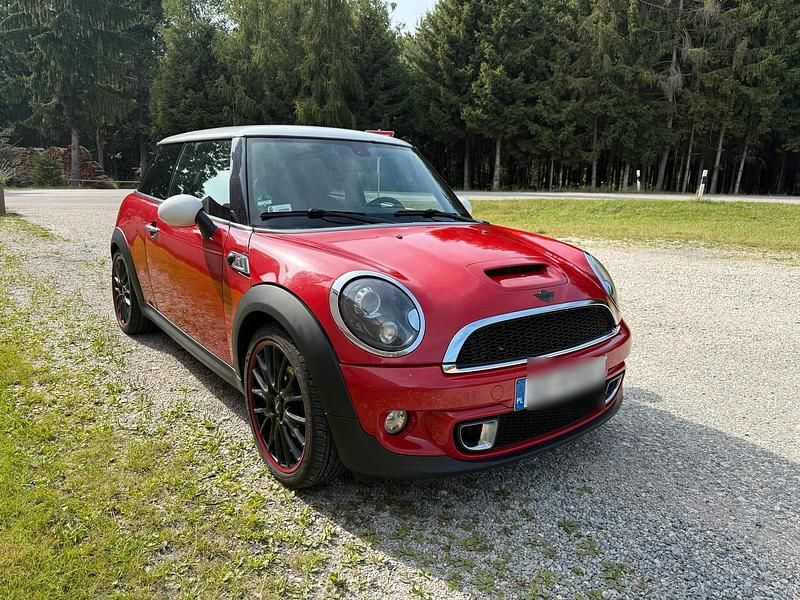 Rot Gebraucht 2012 Mini Cooper SD Kleinwagen | 5.900 € (Fairer Preis) - Bild 1/4