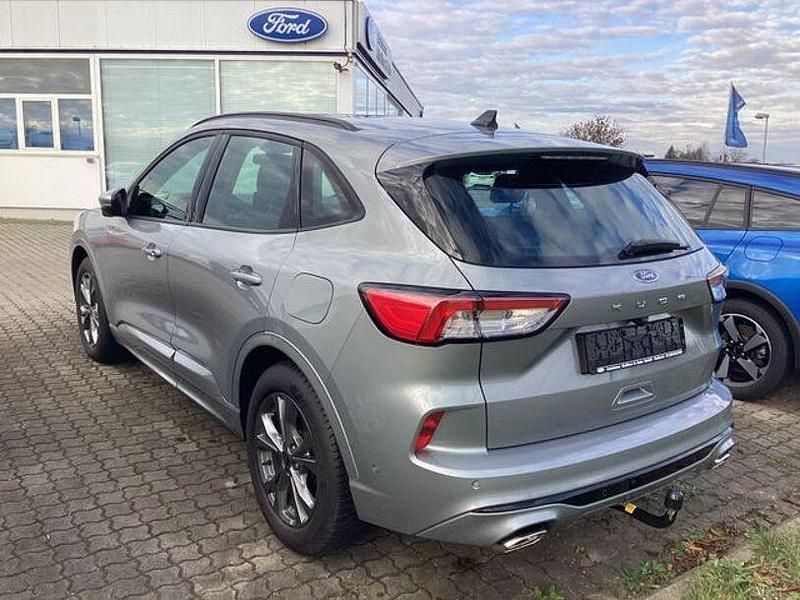 Gebraucht Ford Kuga ST-Line 150 PS (110 kW) 2024 Silber SUV