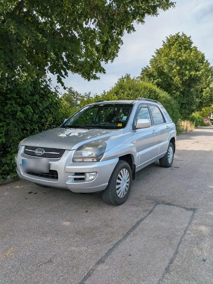 Gebraucht Kia Sportage 141 PS (103 kW) 2008 Silber SUV