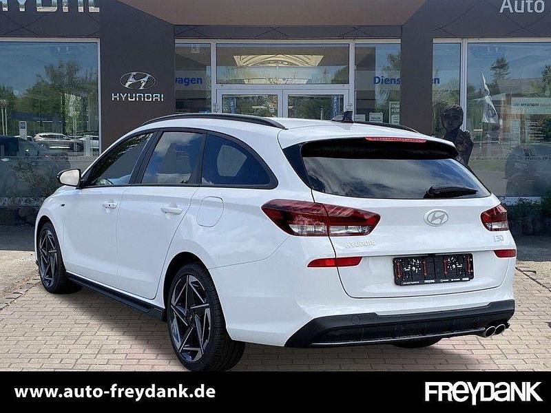 Gebraucht Hyundai i30 140 PS (102 kW) 2025 Atlas white Kombi