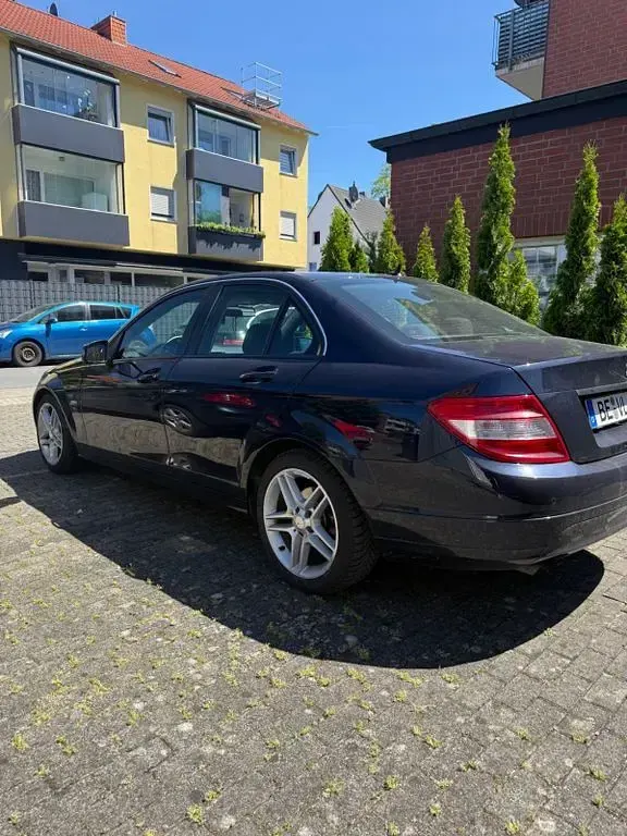 Gebraucht Mercedes C180 156 PS (114 kW) 2008 Blau Limousine