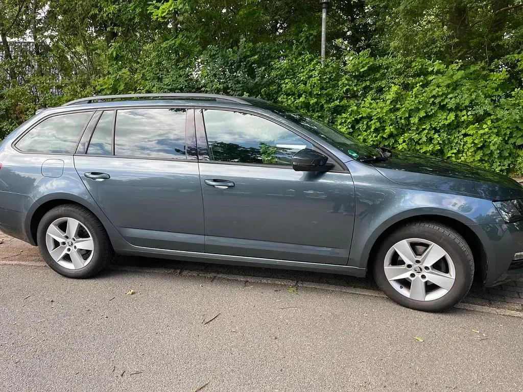Gebraucht Skoda Octavia Ambition 150 PS (110 kW) 2018 Grau Kombi