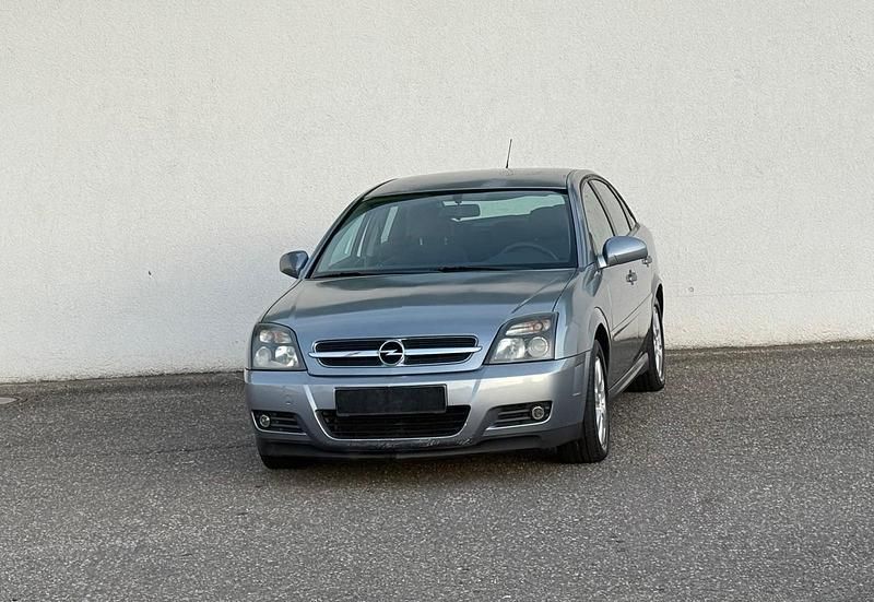 Grau Gebraucht 2005 Opel Vectra Limousine | 999 € (Superpreis) - Bild 1/4