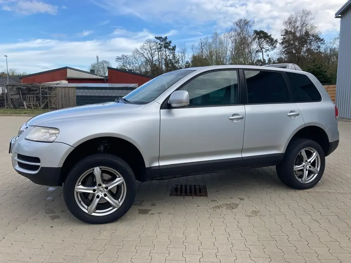 Gebraucht VW Touareg 225 PS (165 kW) 2005 Silber SUV