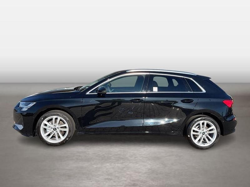 Gebraucht Audi A3 Advanced 116 PS (85 kW) 2025 Schwarz Limousine