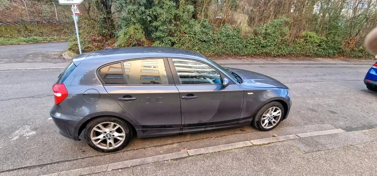 Gebraucht BMW 116 122 PS (89 kW) 2006 Grau Kleinwagen