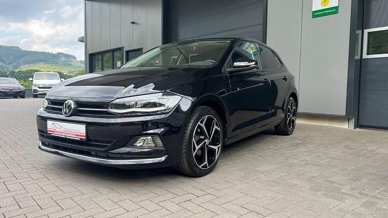 Schwarz Gebraucht 2018 VW Polo Highline Kleinwagen | 11.390 € (Fairer Preis) - Bild 1/4