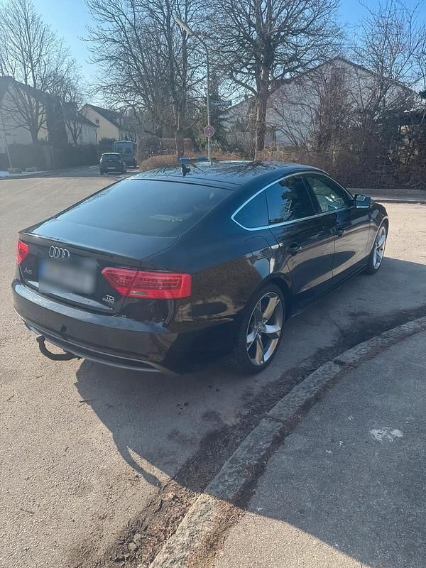 Gebraucht Audi A5 Sportback Ambiente 190 PS (139 kW) 2016 Schwarz Kleinwagen
