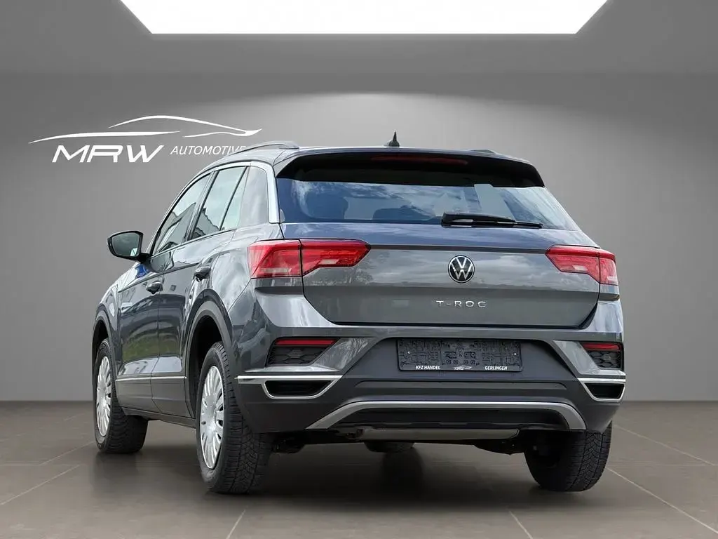 Second-hand VW T-Roc Style 150 CP (110 kW) 2023 Gri SUV