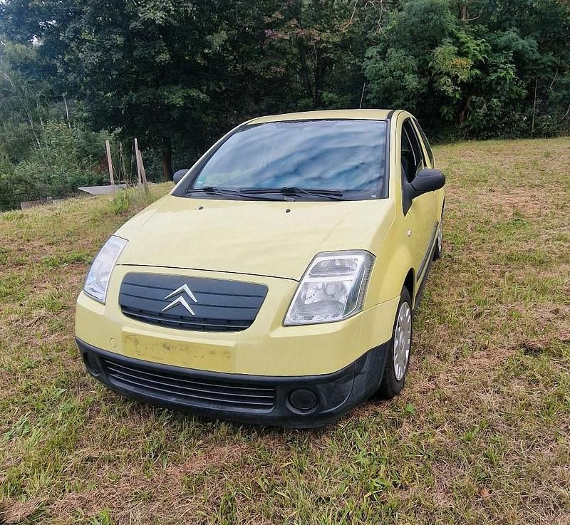 Gelb Gebraucht 2008 Citroën C2 Kleinwagen | 1.499 € - Bild 1/4