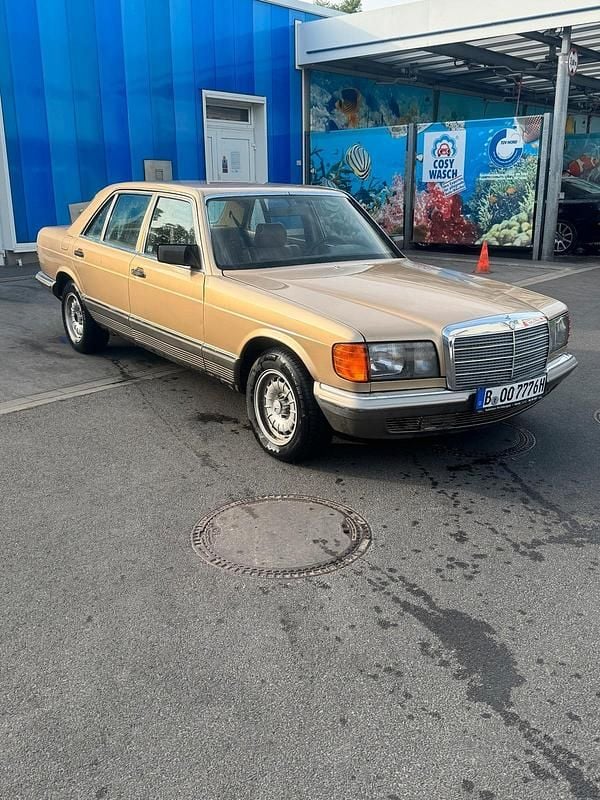 Gold Gebraucht 1986 Mercedes 500 Limousine | 9.900 € - Bild 1/4