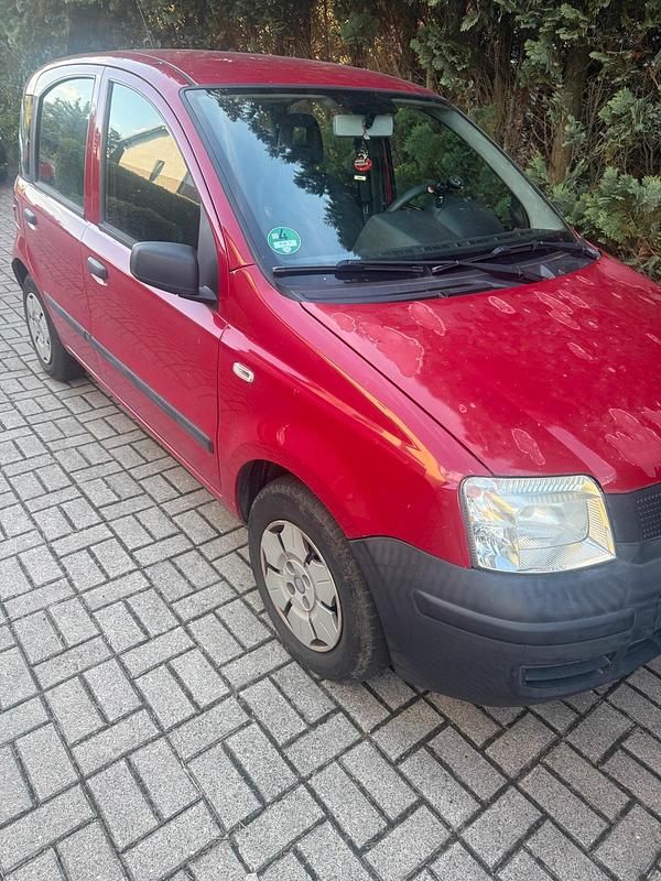 Rot Gebraucht 2009 Fiat Panda Kleinwagen | 800 € - Bild 1/4