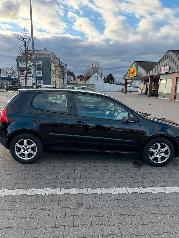 Gebraucht VW Golf V 102 PS (75 kW) 2008 Schwarz Kleinwagen